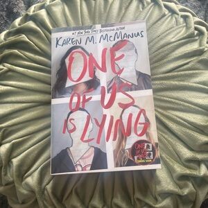 One of us is lying by Karen M. McManus